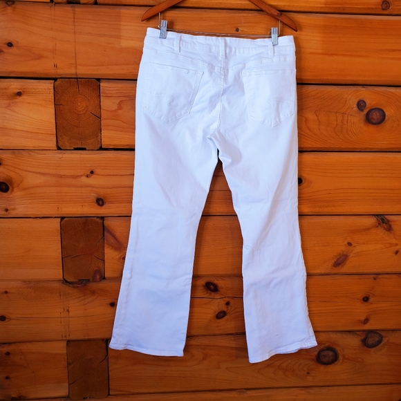 Silver Jeans - Picture 2 of 6